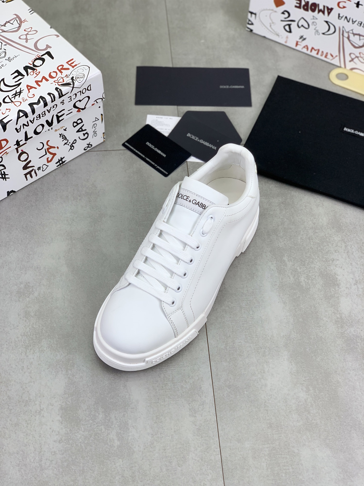 olce & Gabbana shoe